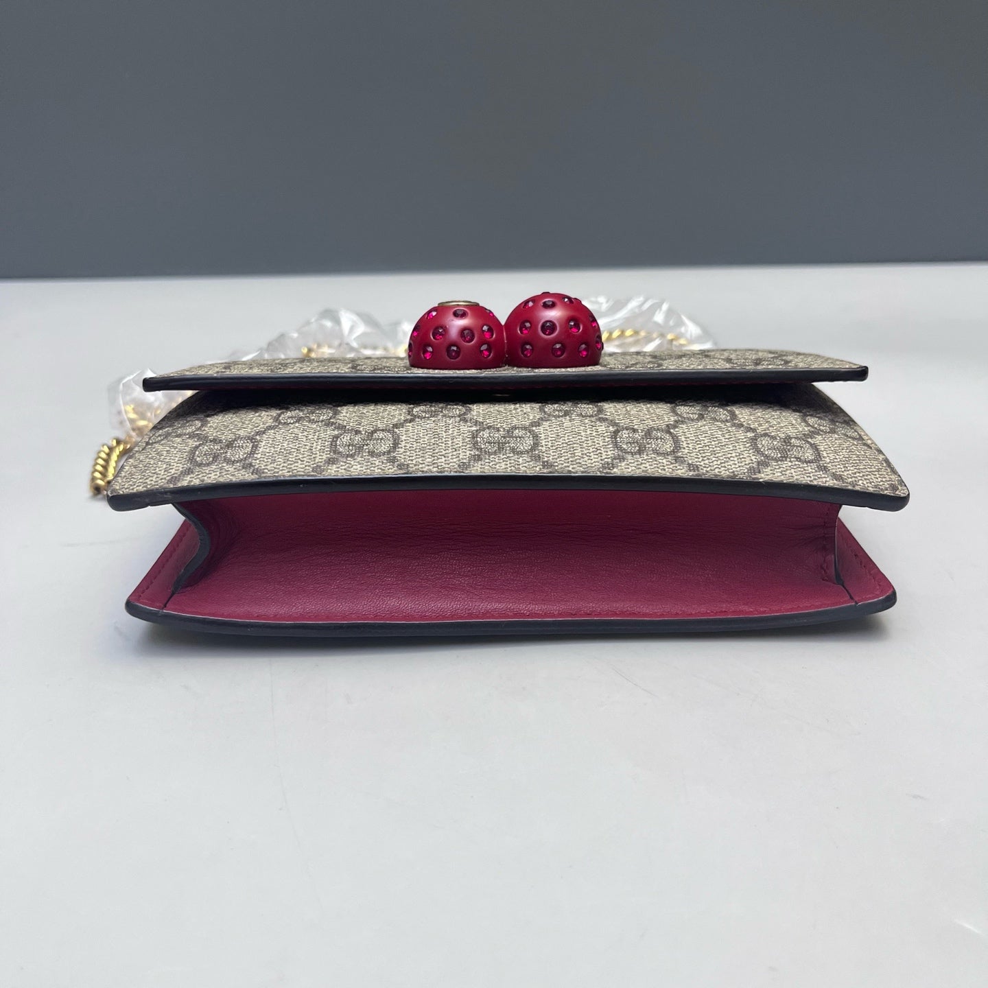 Gucci - GG Supreme Cherry Wallet on Chain (WOC) - Coated canvas with leather trim - Multicolour - (mini)