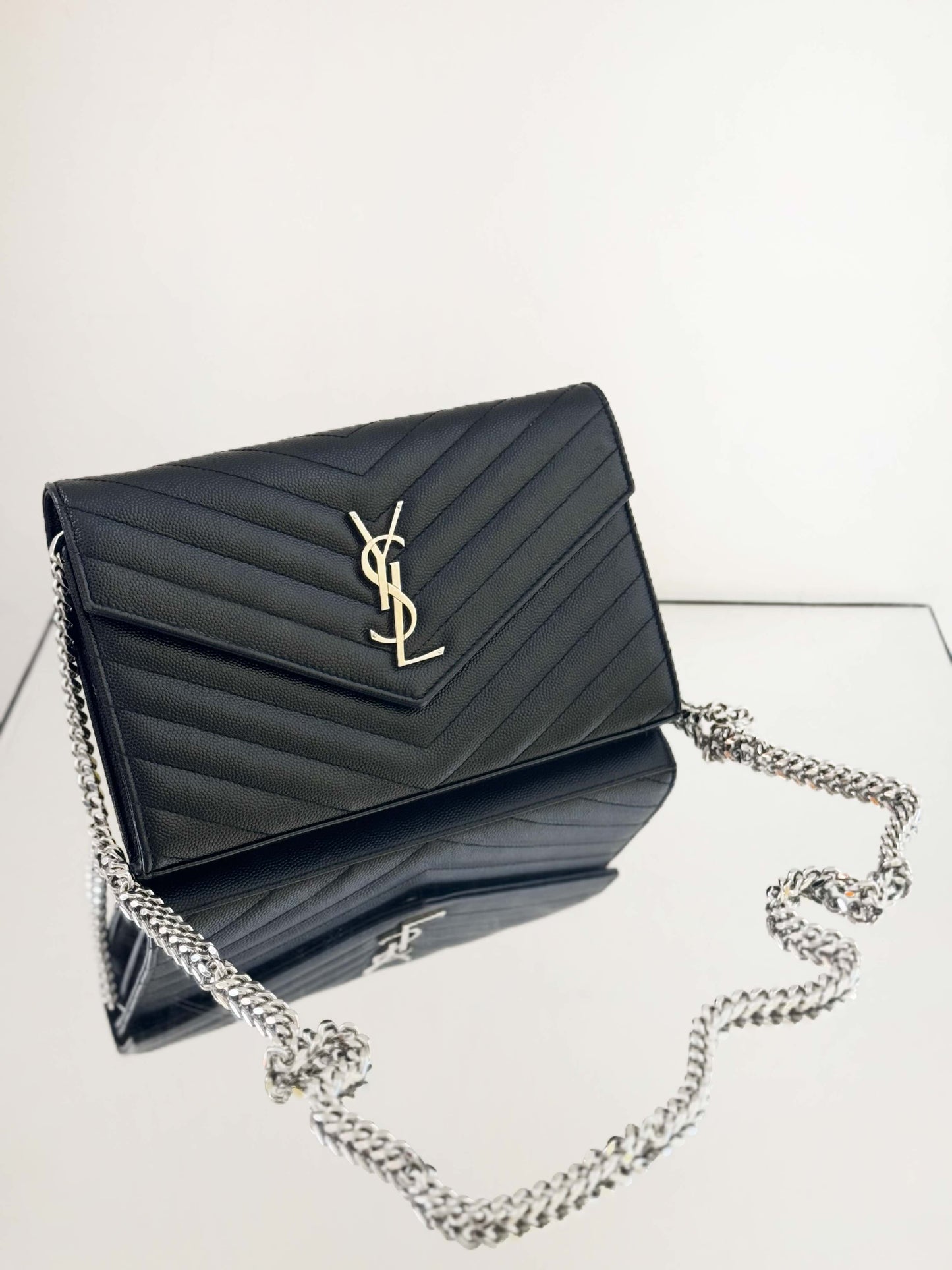 Saint Laurent - Monogram Envelope Chain Bag - Grain Leather - Black - (medium)