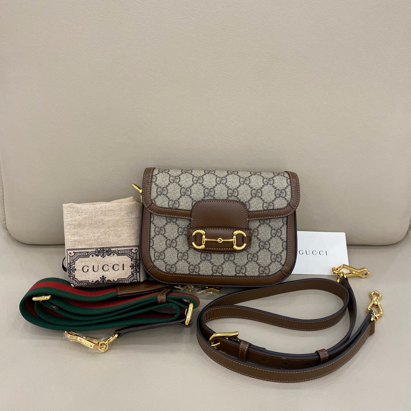 Gucci - Horsebit 1955 Small Shoulder Bag - GG Supreme canvas with leather trim - Beige and Brown - (small)