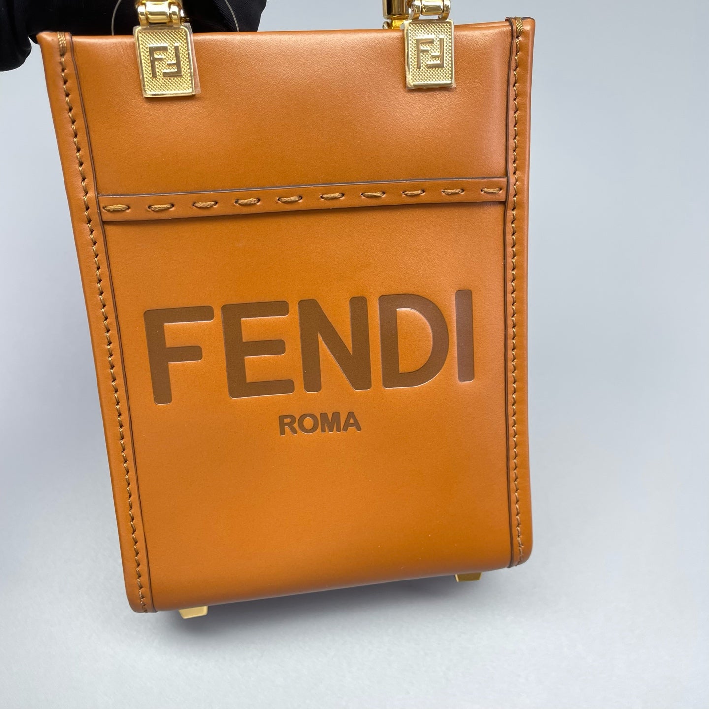 Fendi - Mini Sunshine Shopper Tote - Smooth calfskin leather with resin handles - Caramel Brown - (mini)