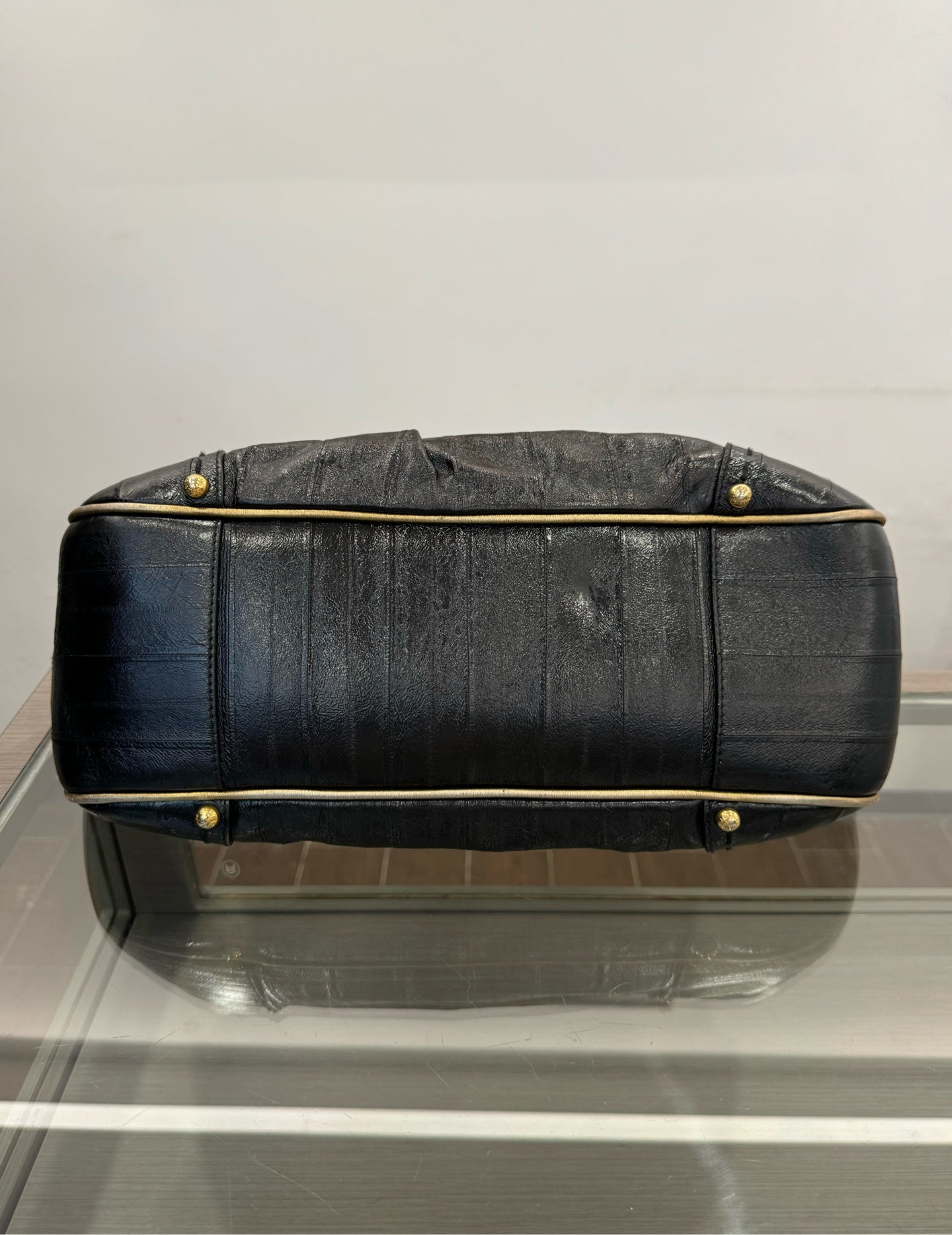 Dolce & Gabbana - Baroque Carved Golden Leaf Handbag - Eel leather - Black - (Medium)