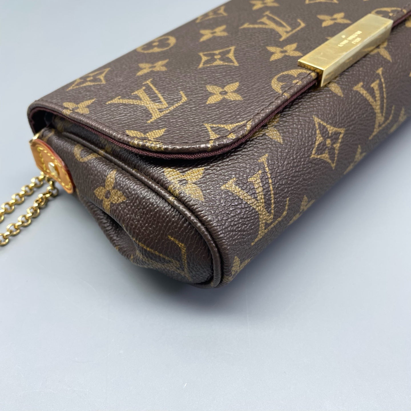 Louis Vuitton - Favorite PM - Monogram coated canvas with Vachetta leather trim - Brown - (small)