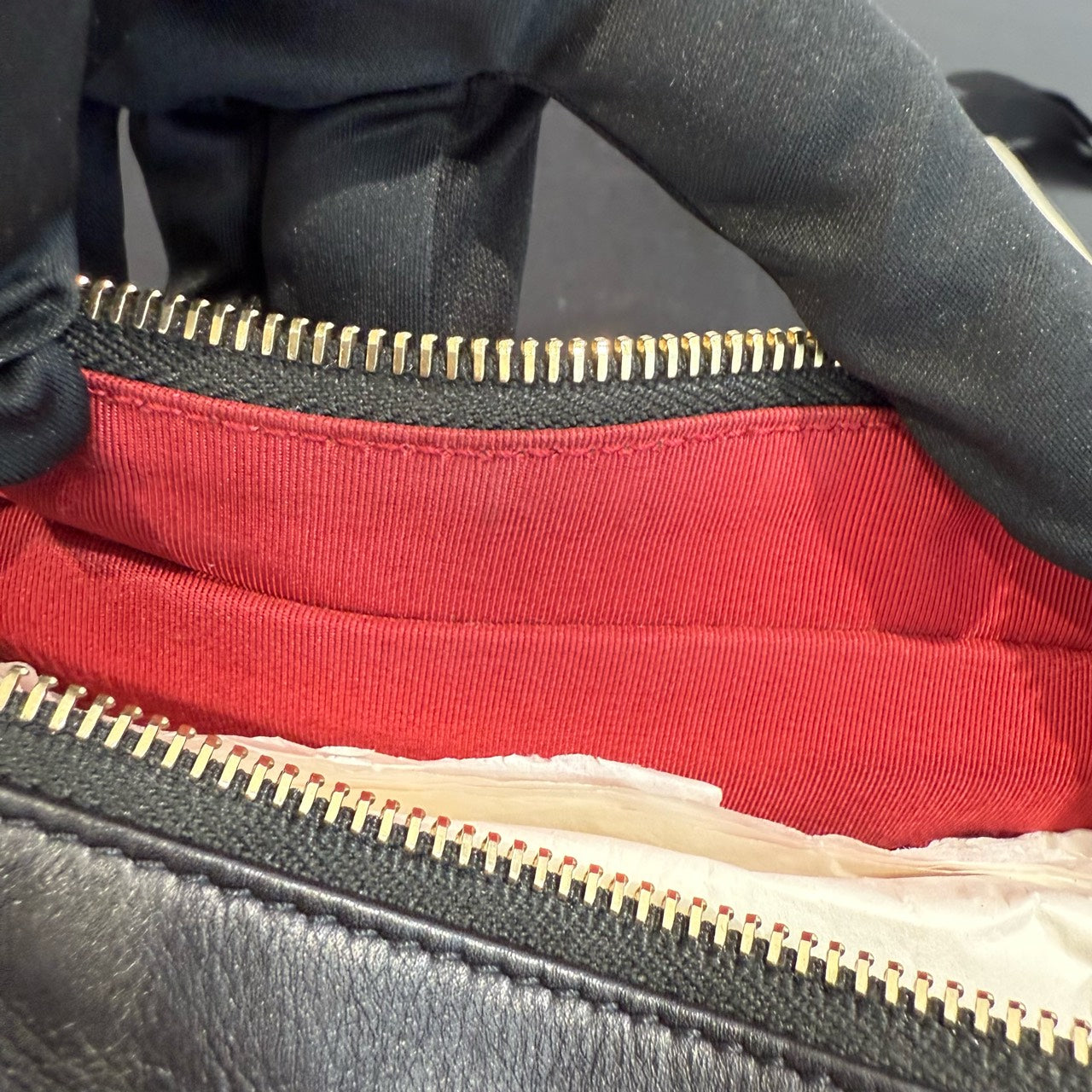 Chanel - Gabrielle Hobo Bag Small - Aged quilted calfskin and smooth calfskin leather - Black with mixed-tone hardware - (Small)