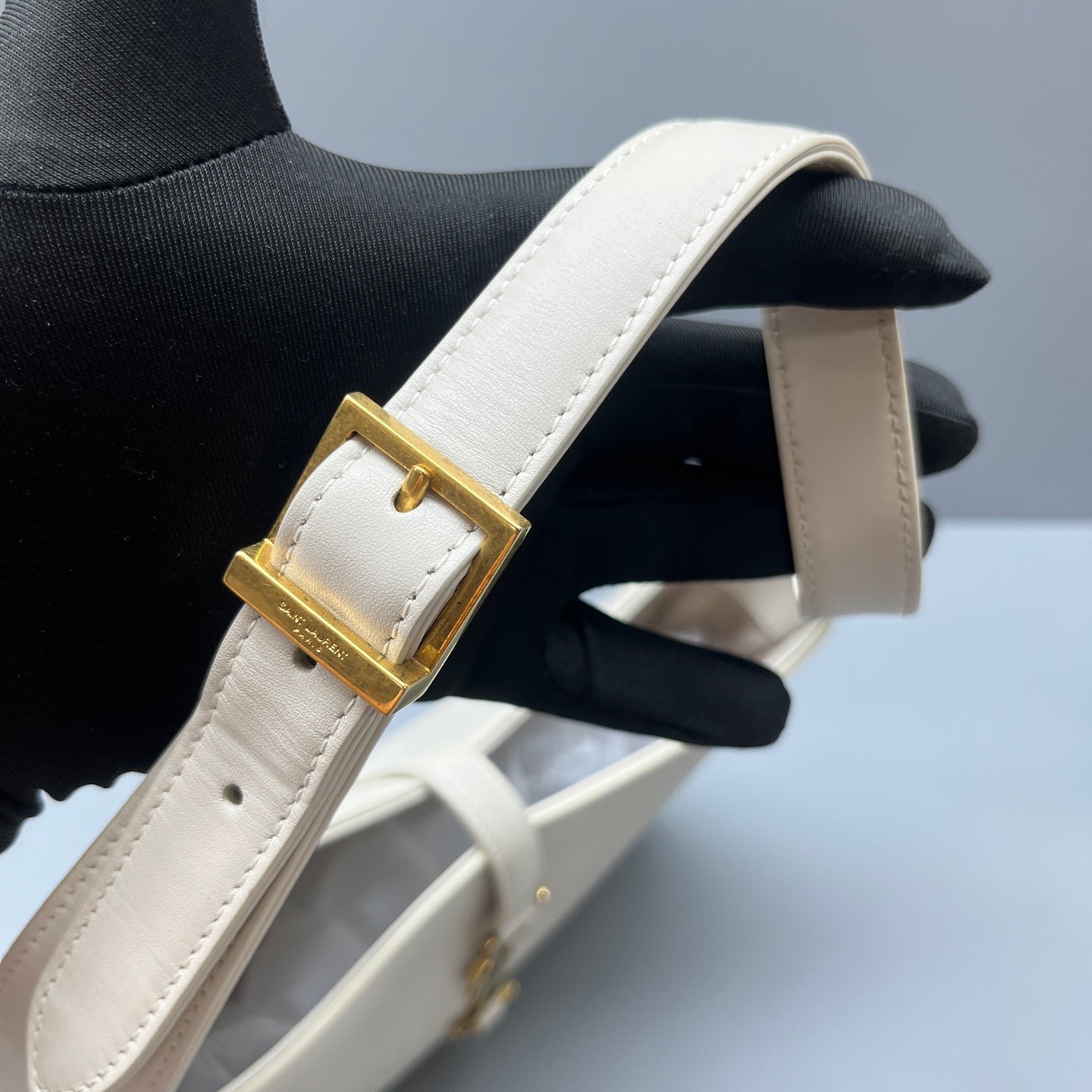 Saint Laurent - Le 5 à 7 Hobo Bag - Leather - White - (mini)