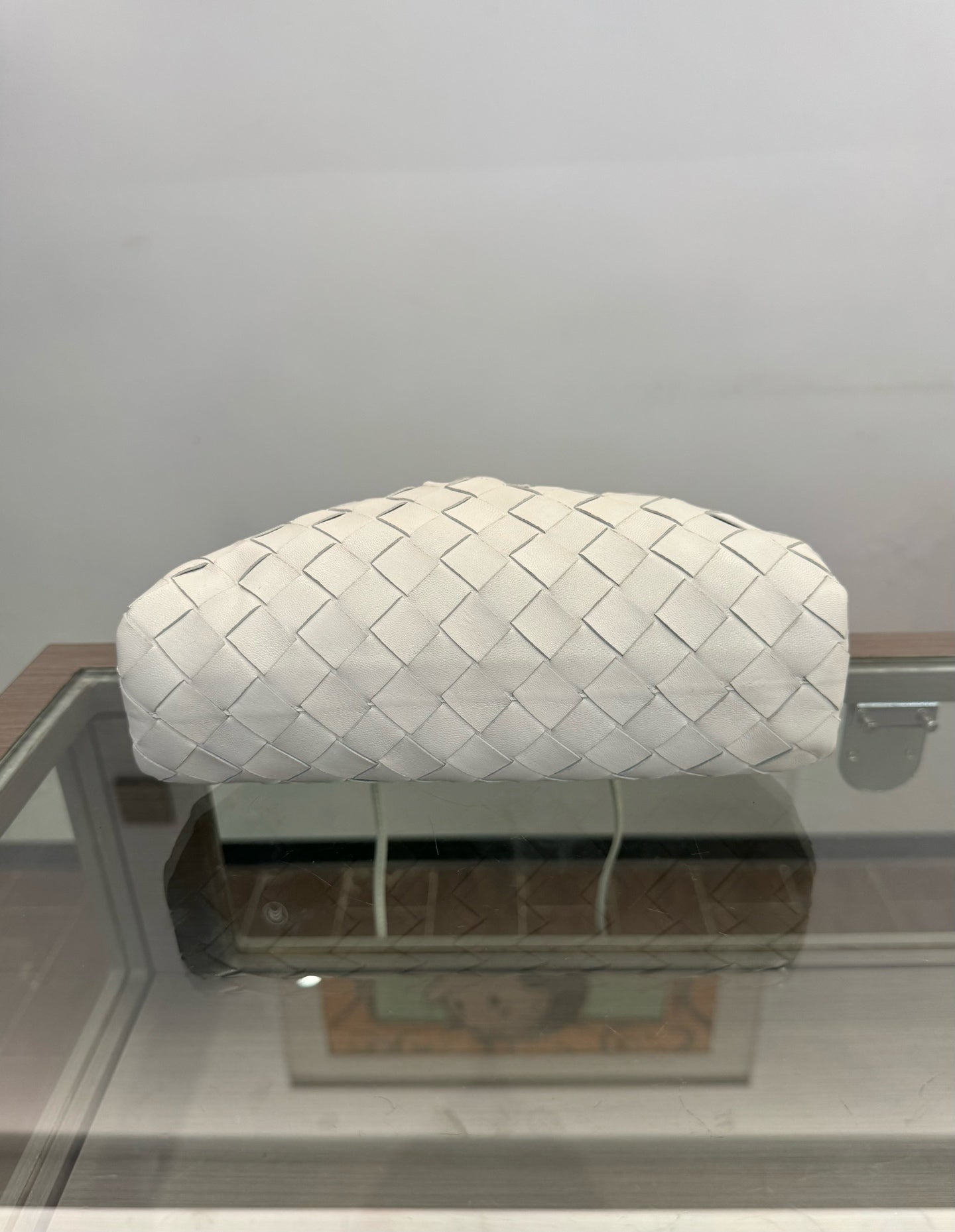 Bottega Veneta - The Mini Pouch - Lambskin leather - White - (mini)