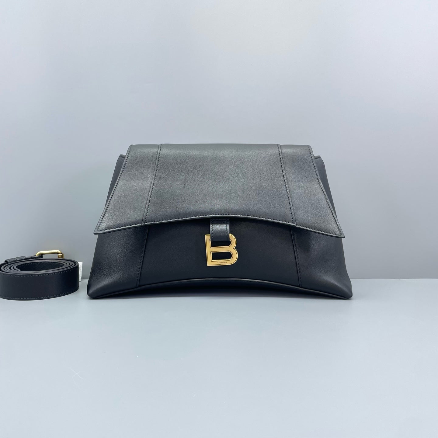 Balenciaga - Hourglass Bag - Smooth calfskin leather - Black - (Medium)