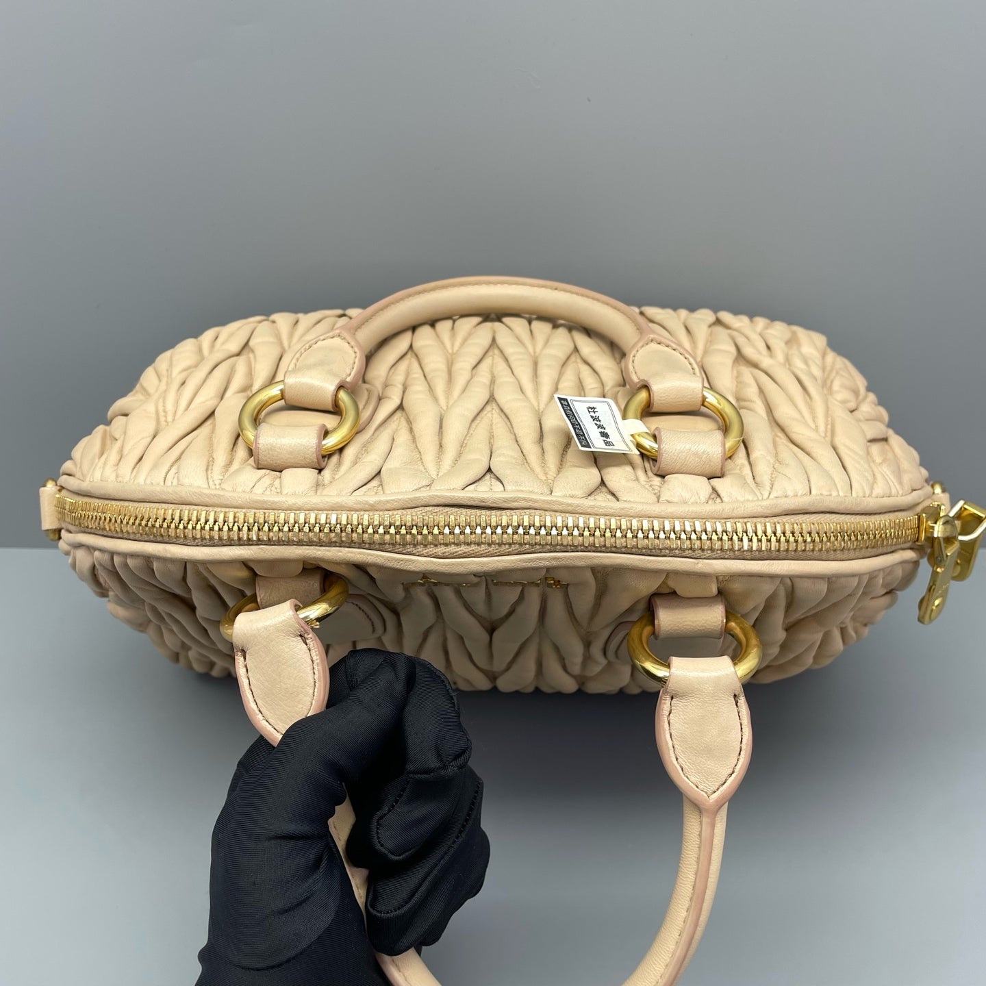 Miu Miu - Matelassé Bowling Bag - Lambskin leather - Beige - (Medium)