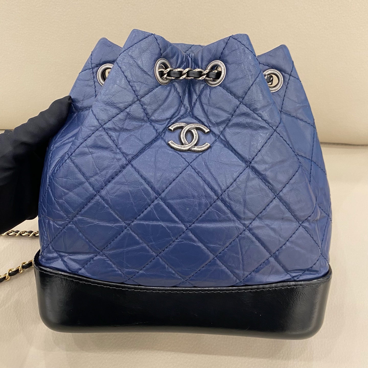Chanel - Gabrielle Backpack Small - Aged calfskin and smooth calfskin leather - Blue and Black - (small)