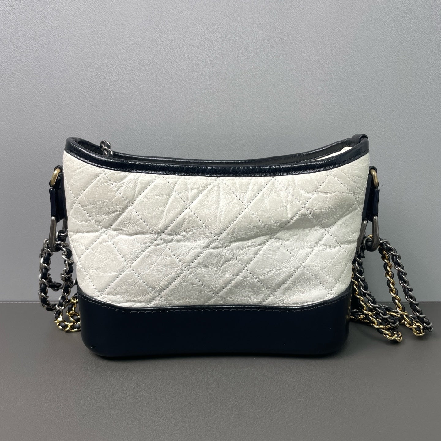 Chanel - Gabrielle Small Hobo Bag - Calfskin leather - Black and White - (Small)