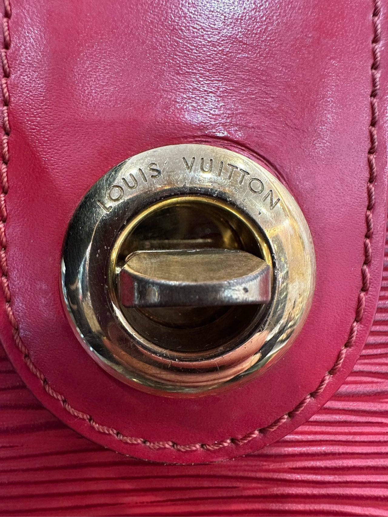 Louis Vuitton - Cluny - Epi leather - Red - (Medium)