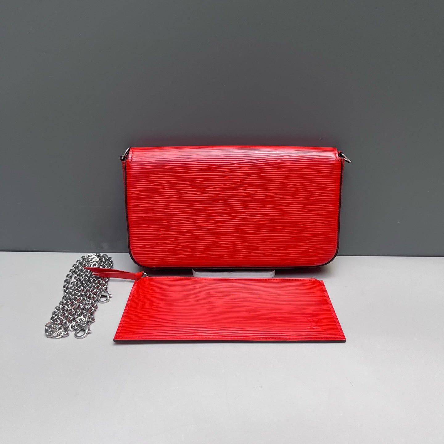 Louis Vuitton - Félicie Pochette - Epi leather - Red - (small)