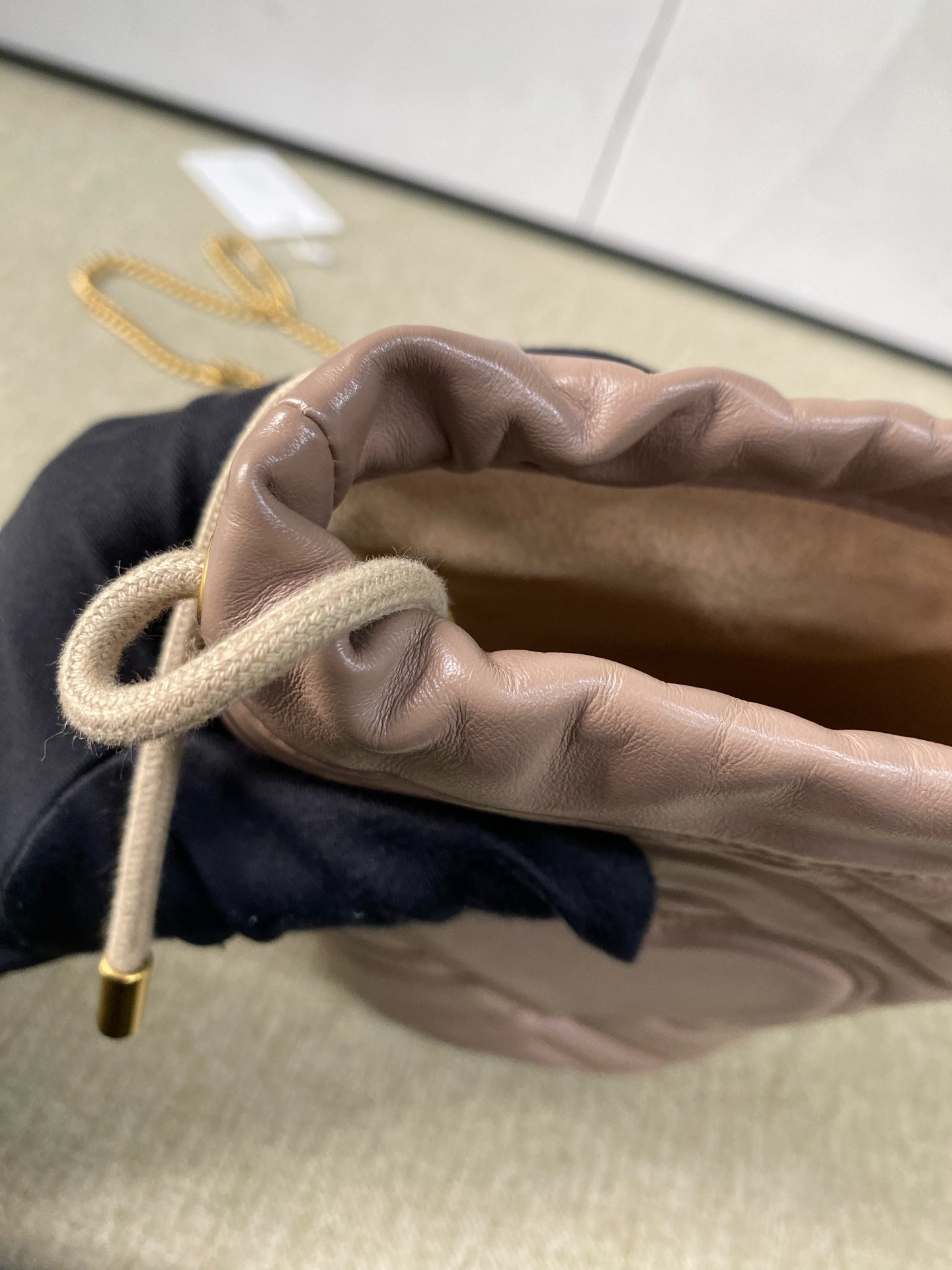 Gucci - Marmont Bucket Bag - Leather - Beige - (mini)
