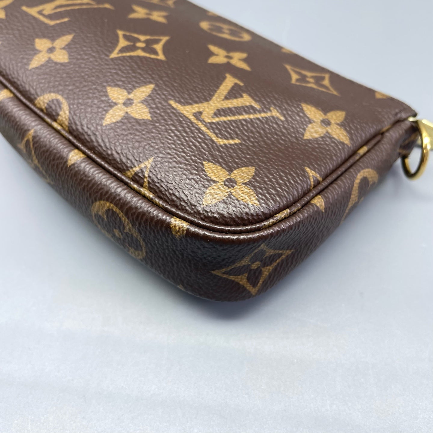 Louis Vuitton - Mini Pochette Accessoires - Monogram coated canvas with Vachetta leather trim - Brown - (mini)