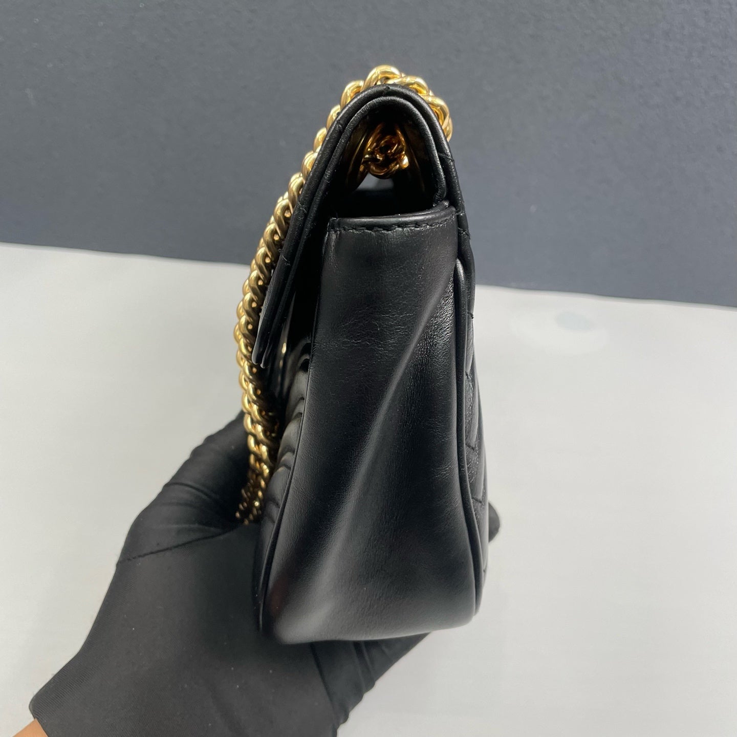 Gucci - GG Marmont Matelassé Shoulder Bag - Leather - Black - (Medium)