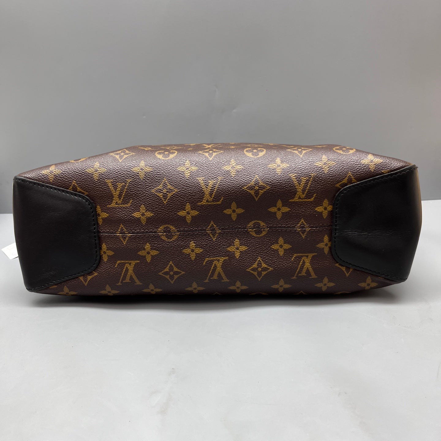 Louis Vuitton - Casual Messenger Bag - Monogram coated canvas with black leather trim - Brown - (Large)