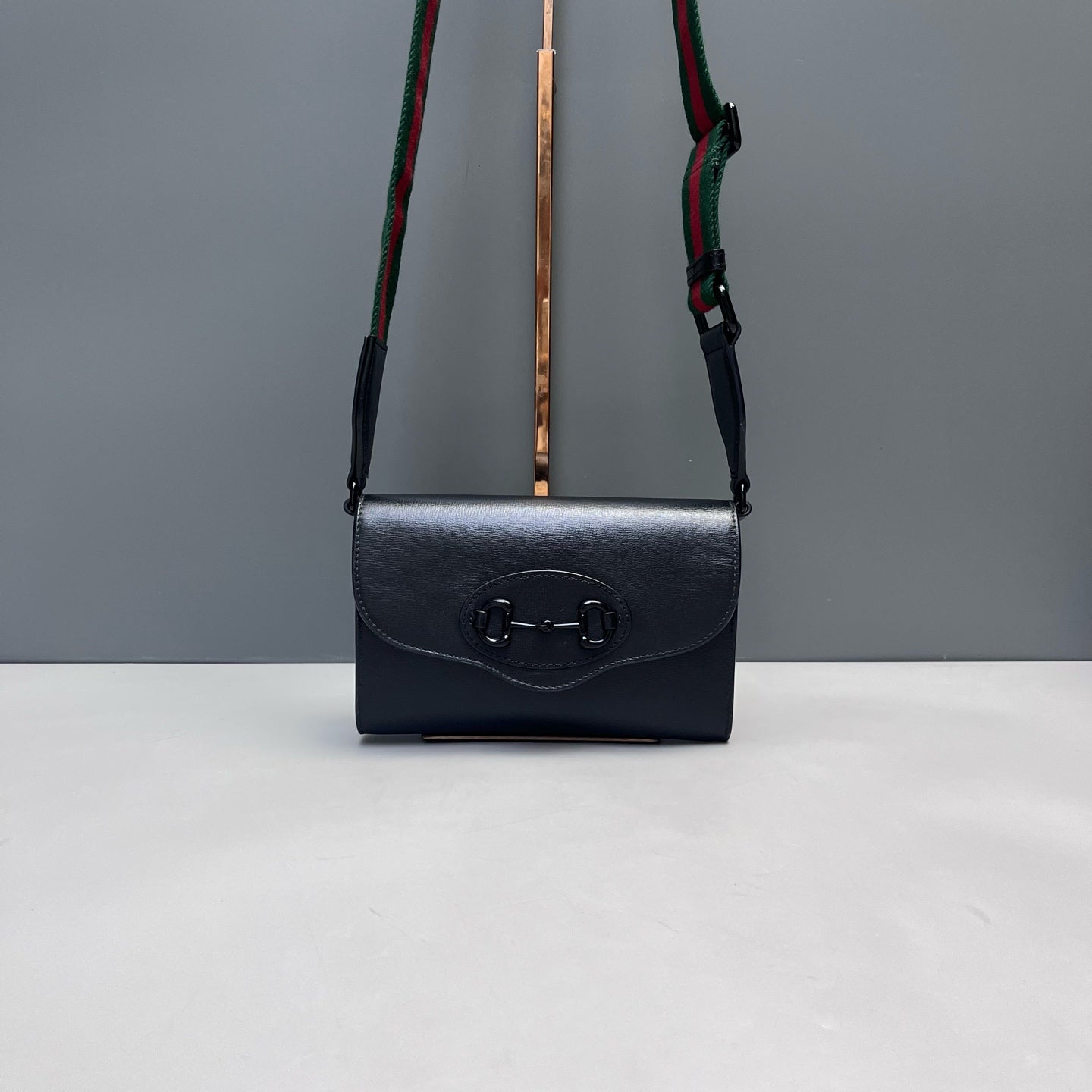 Gucci - Horsebit 1955 Wallet on Chain (WOC) - Grained leather - Black - (mini)