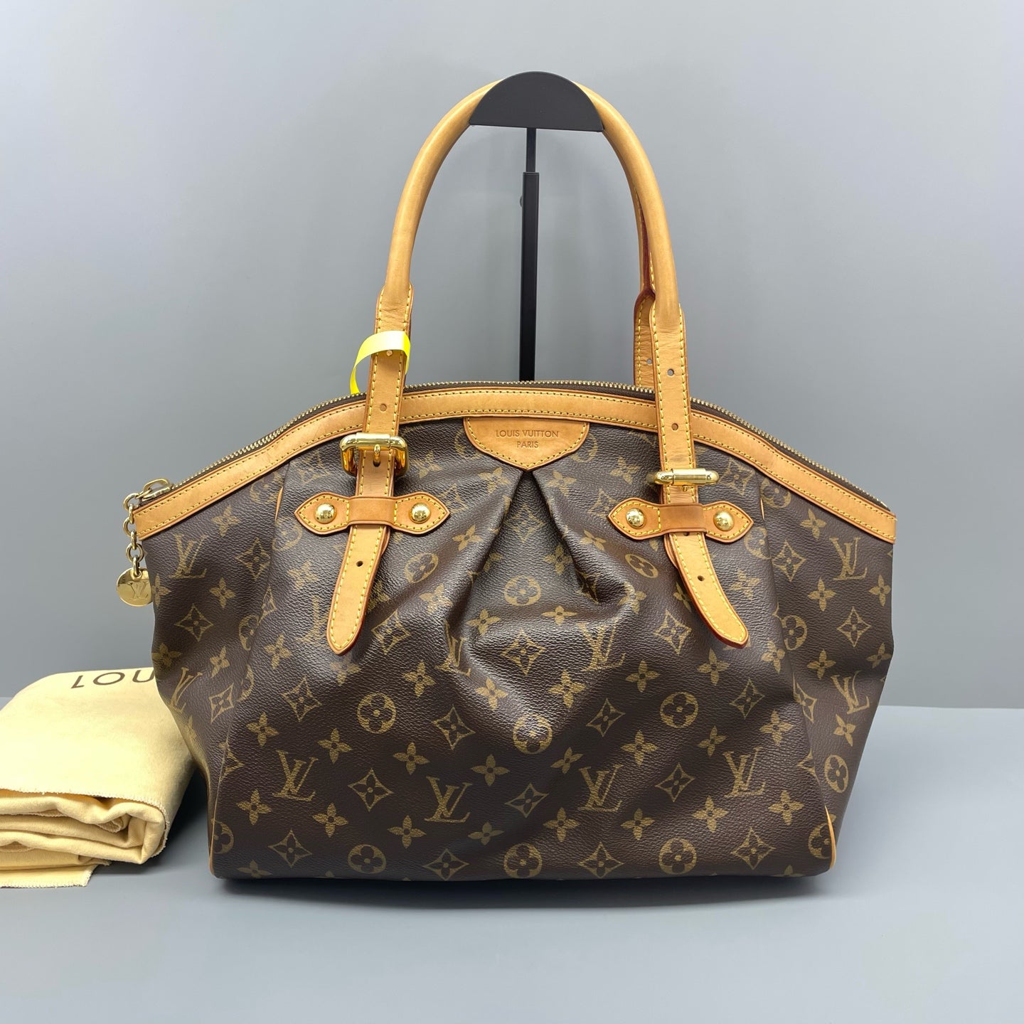 Louis Vuitton - Tivoli GM - Monogram coated canvas with natural cowhide leather trim - Brown - (Medium)