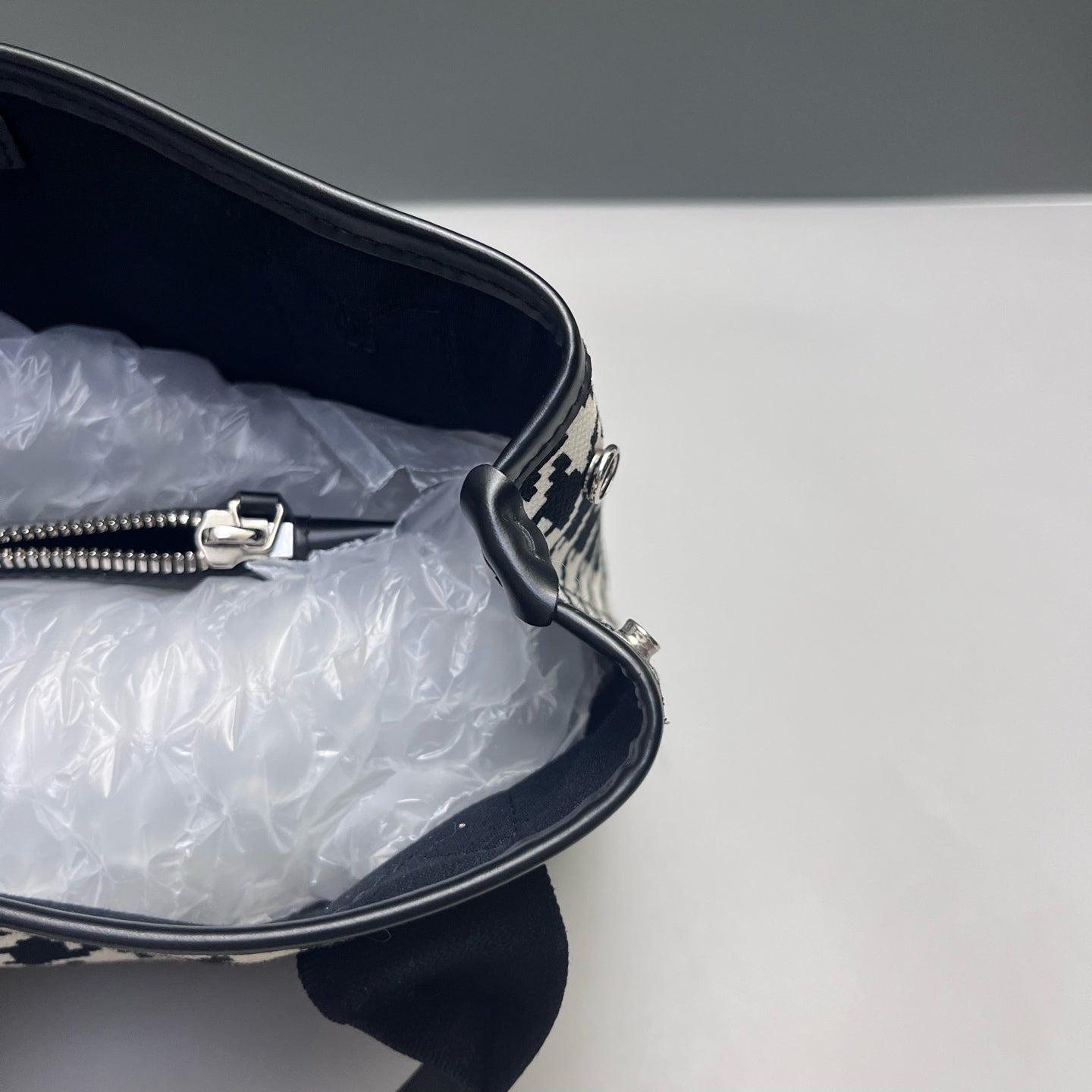Balenciaga - Houndstooth Canvas Tote Crossbody Bag - Canvas and Leather - Black - (medium)