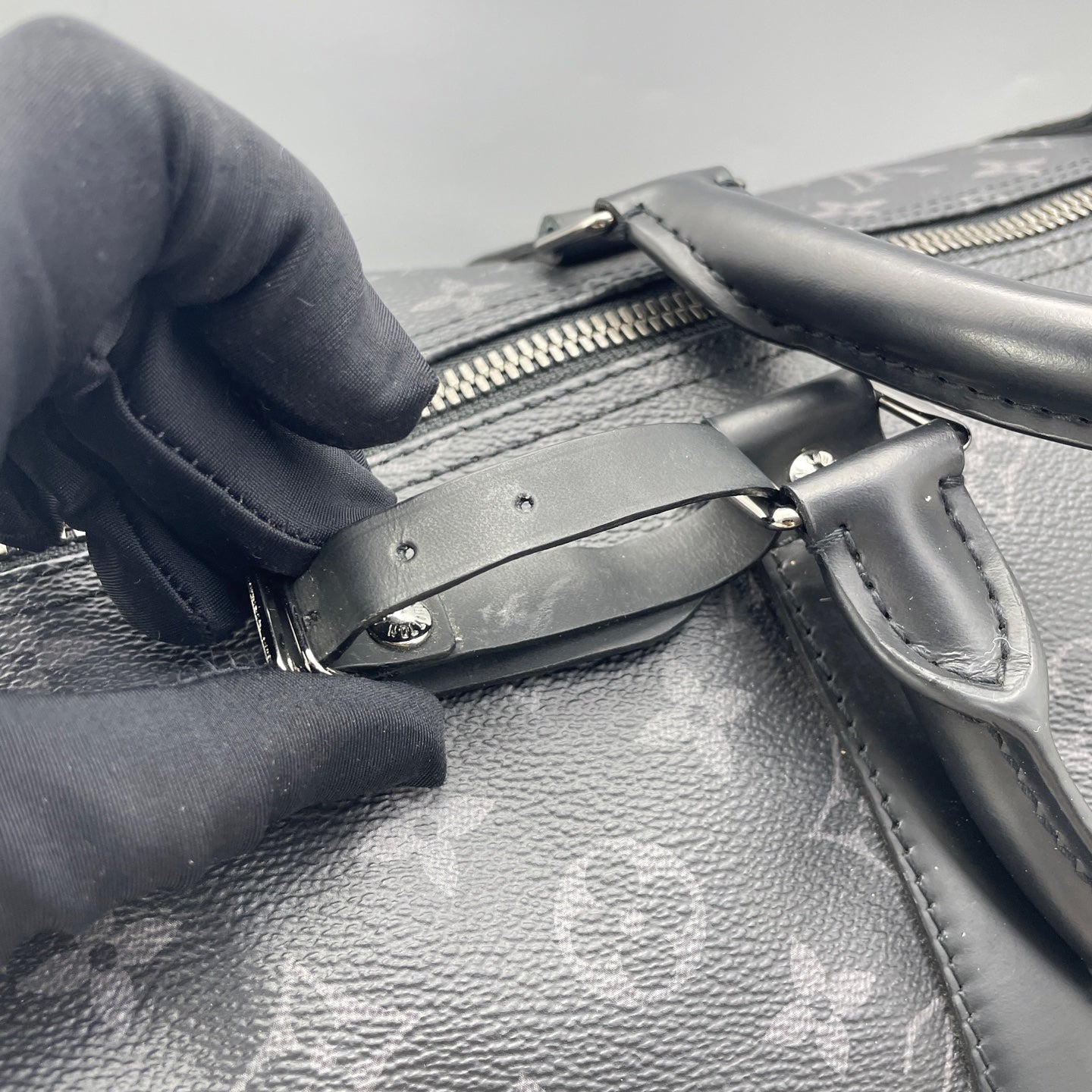 Louis Vuitton - Keepall Bandouliere 55 - Monogram Eclipse coated canvas with leather trim - Black - (Large)