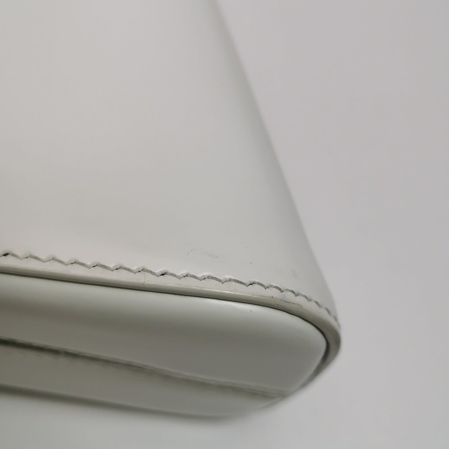 Prada - Vintage Trapezoid Shoulder Bag - Leather - White - (Small)