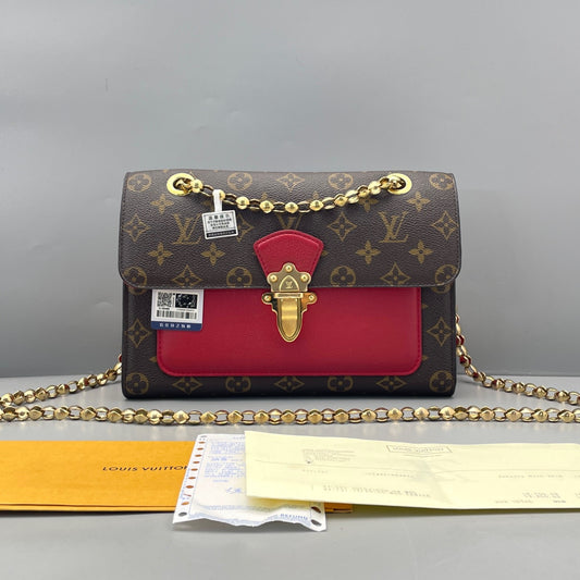 Louis Vuitton - Victoria Chain Bag - Monogram coated canvas and grained leather - Red and Brown - (medium)