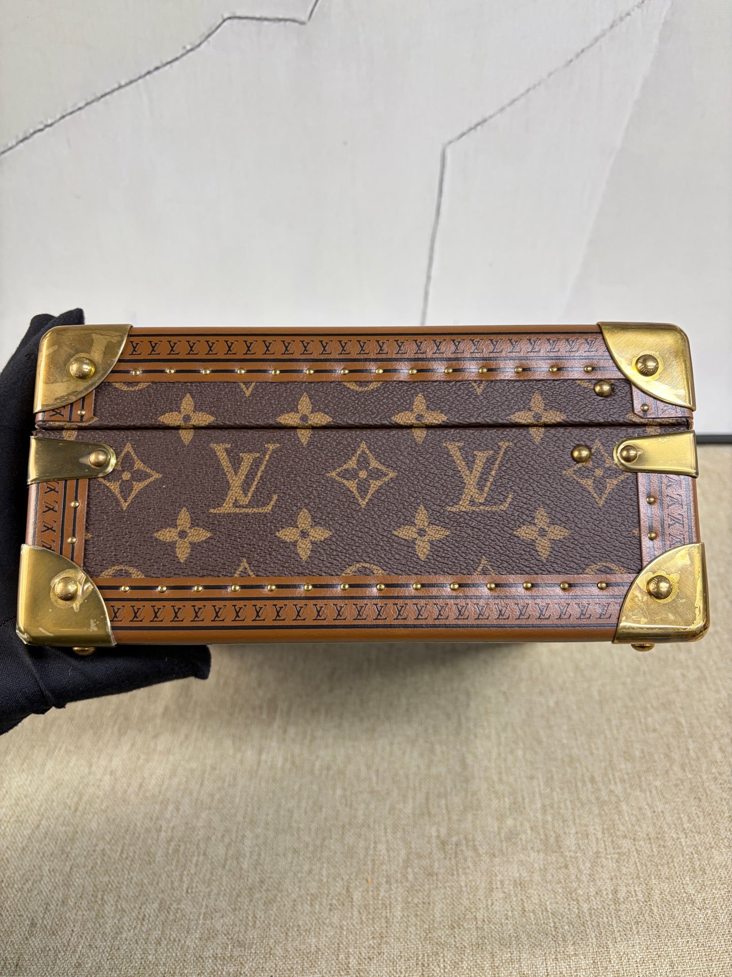 Louis Vuitton - Coffret Joaillerie - Monogram coated canvas with natural cowhide leather trim and brass hardware - Brown - (small)