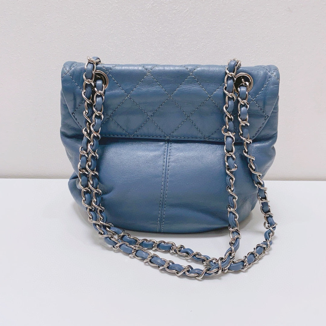 Chanel - Quilted Dumpling Flap Bag - Lambskin leather - Hazy Blue with Silver-Tone Hardware - (mini)