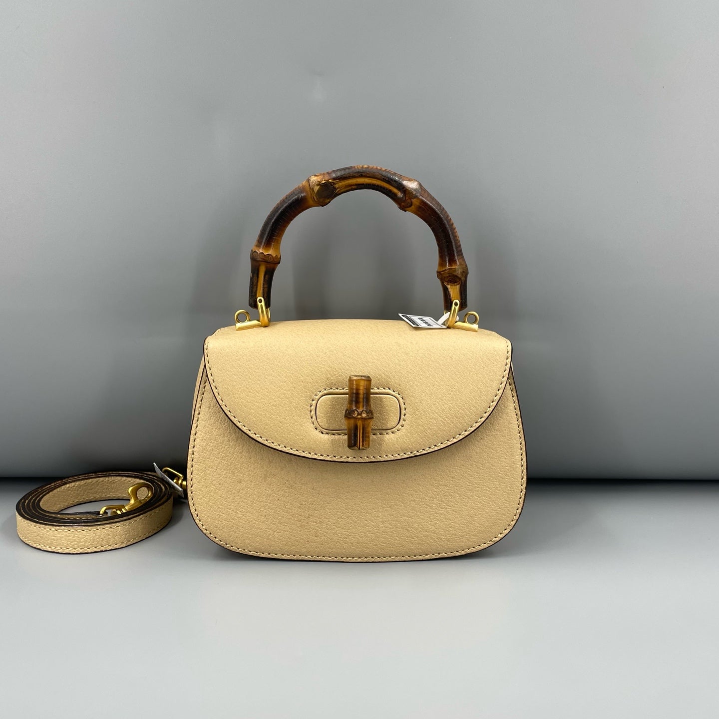 Gucci - Diana Bamboo Mini Top Handle Shoulder Bag - Grained leather - Milk Tea Beige with Gold-Tone Hardware - (Mini)