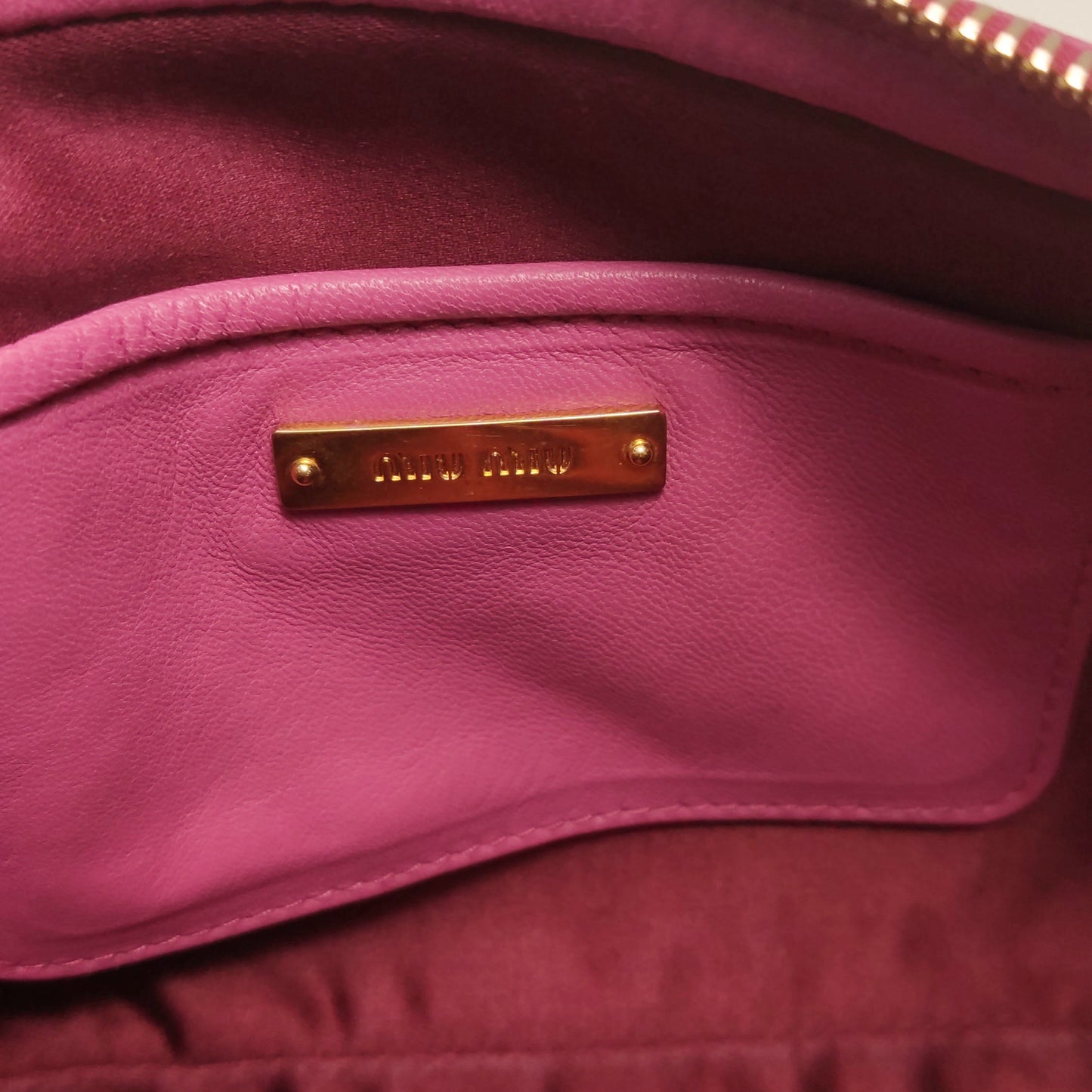 Miu Miu - Matelassé Camera Bag - Lambskin leather - Pink - (mini)