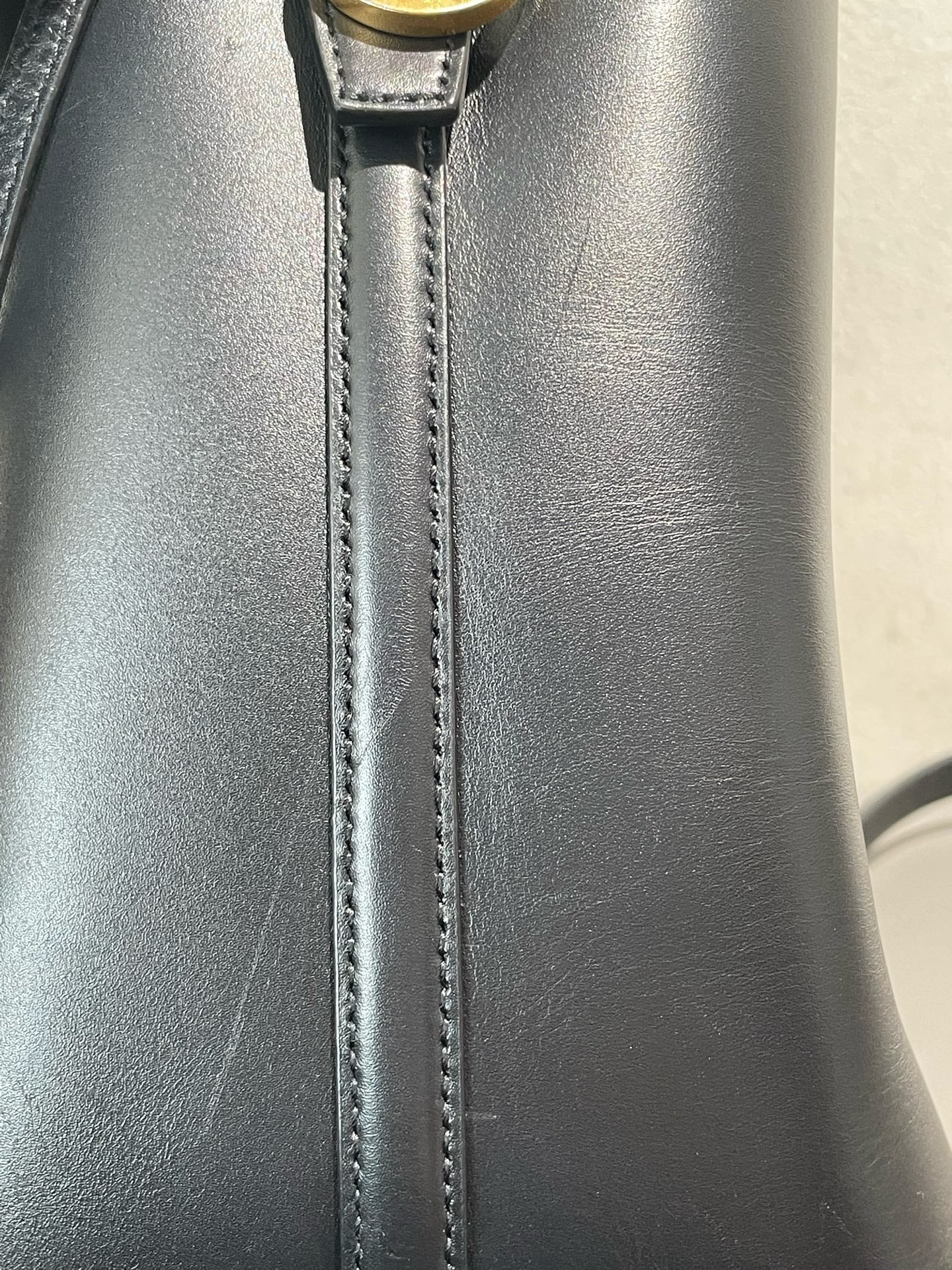 Saint Laurent - LE37 Bucket Bag - Leather - Black - (Large)