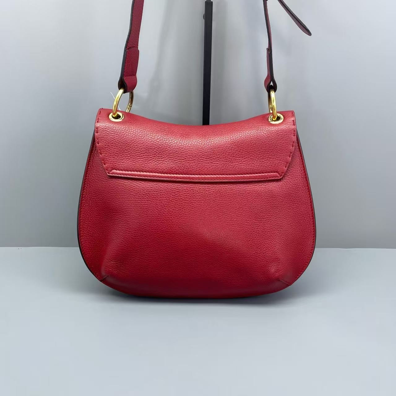 Gucci - Double G Tiger Head Saddle Bag - Grained leather - Red - (Medium)