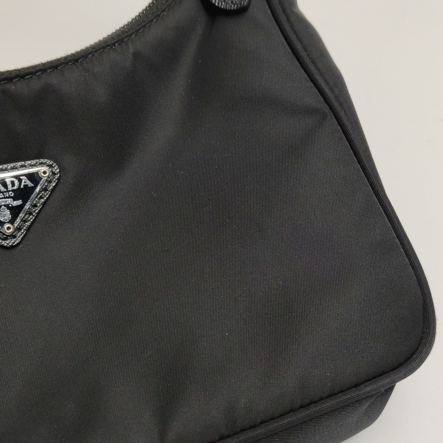 Prada - Re-Edition 2000 Shoulder Bag - Polyamide - Black - (mini)