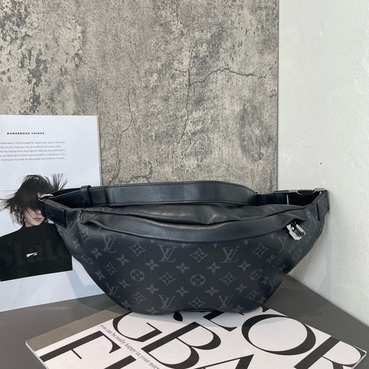 Louis Vuitton - Discovery Bum Bag - Monogram Eclipse coated canvas with leather trim - Black - (Medium)