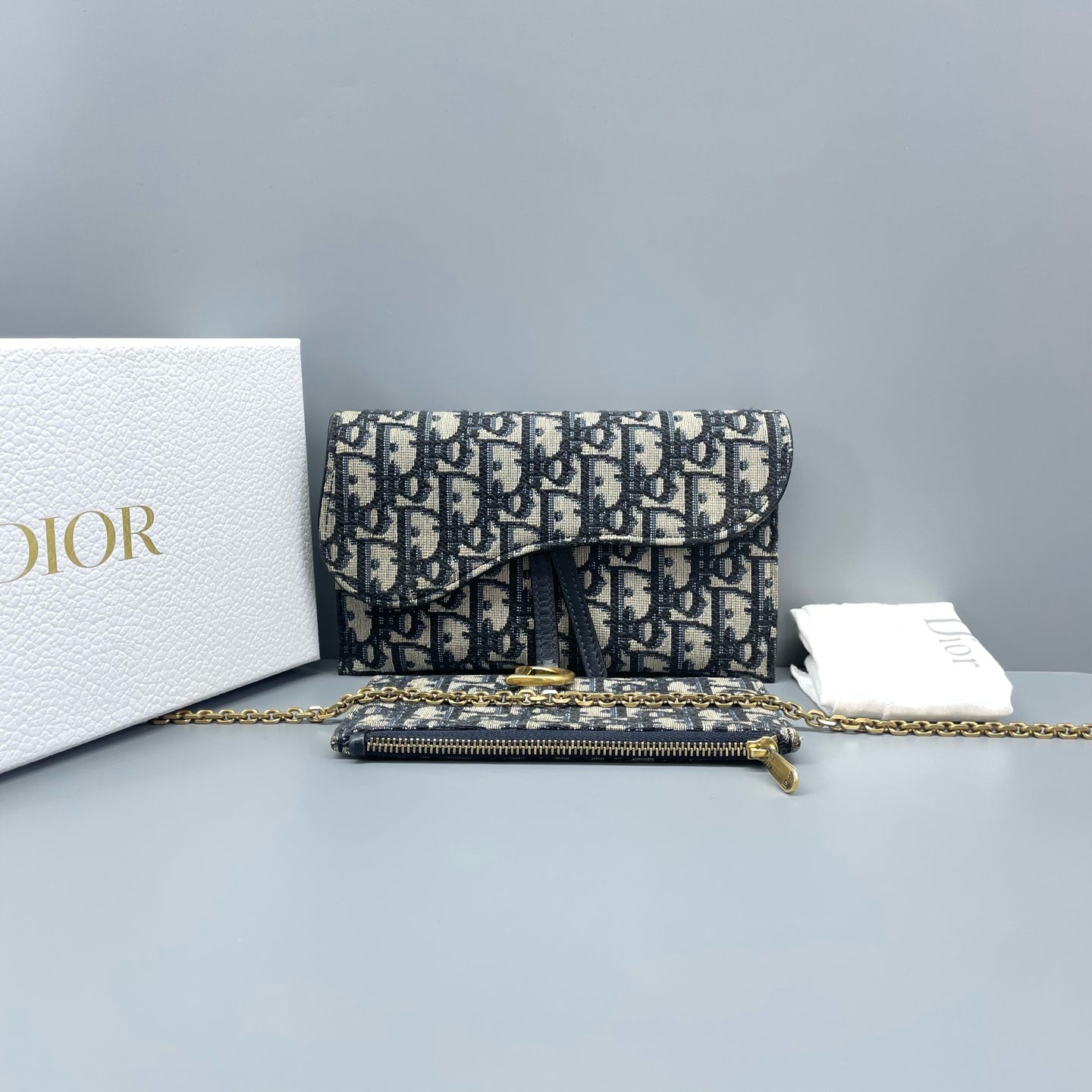 Christian Dior - Saddle Wallet on Chain (WOC) - Dior Oblique jacquard canvas with leather trim - Navy and Beige with Gold-Tone Hardware - (mini)