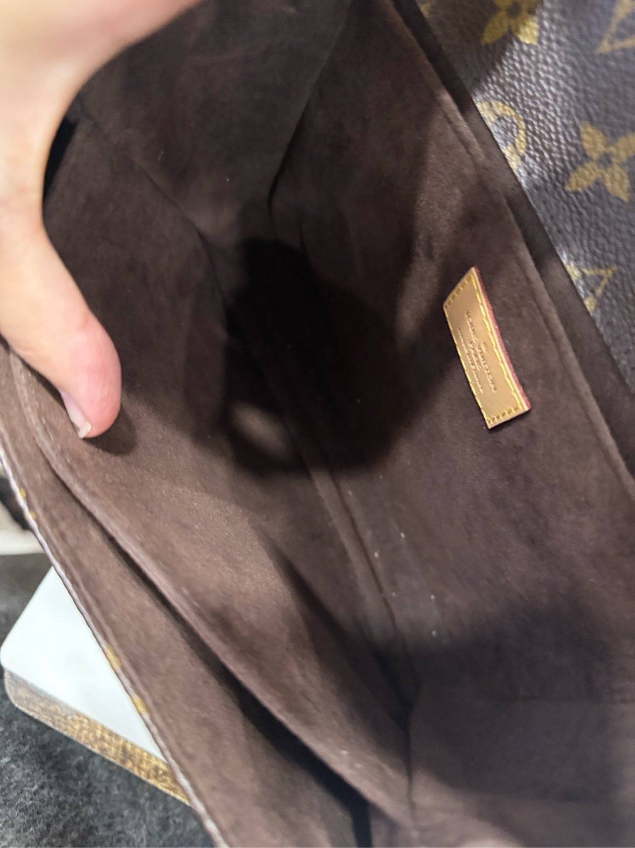 Louis Vuitton - Pochette Metis - Monogram coated canvas with natural cowhide leather trim - Brown - (medium)