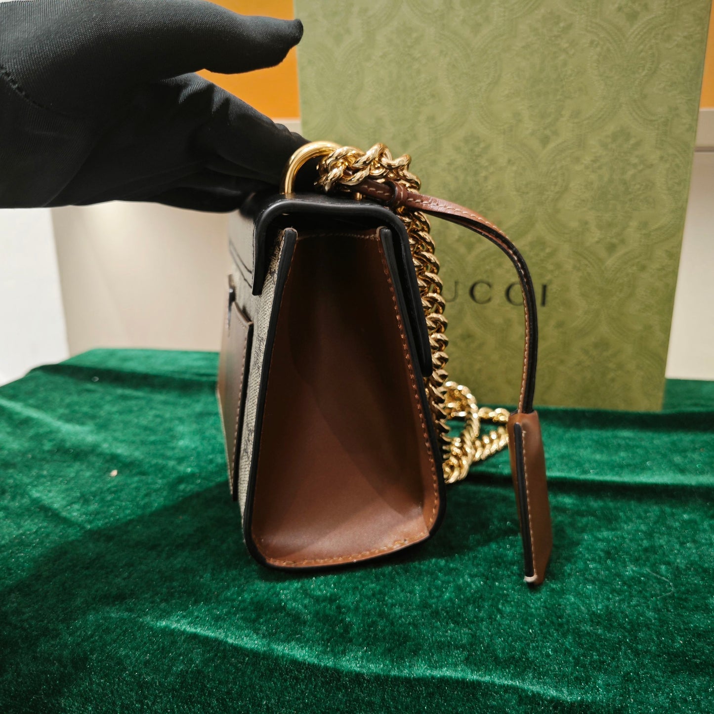 Gucci - Padlock Small Shoulder Bag - GG Supreme canvas with leather trim - Beige and Black - (small)