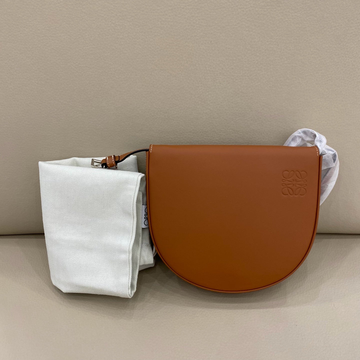Loewe - Heel Pouch - Cowhide leather - Brown - (mini)