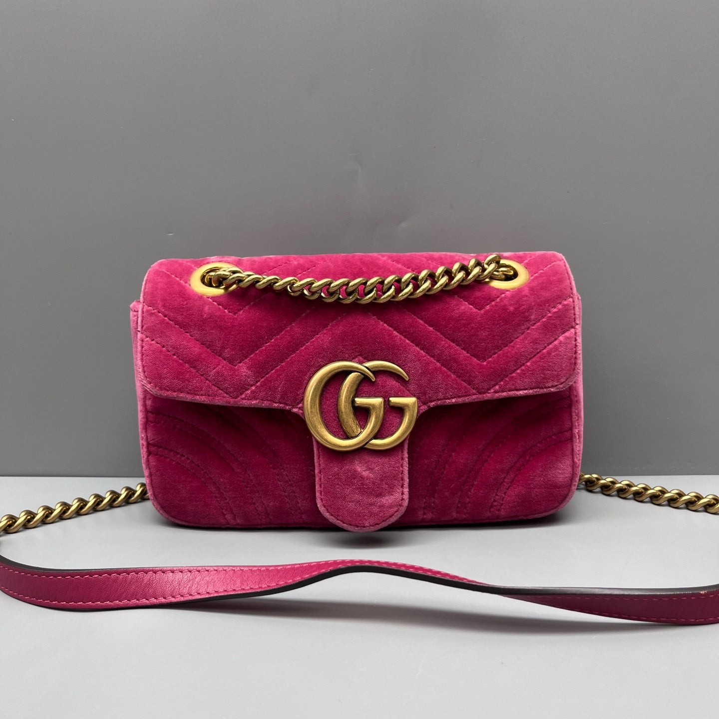 Gucci - GG Marmont Matelassé Small Chain Shoulder Bag - Velvet - Pink - (Small)