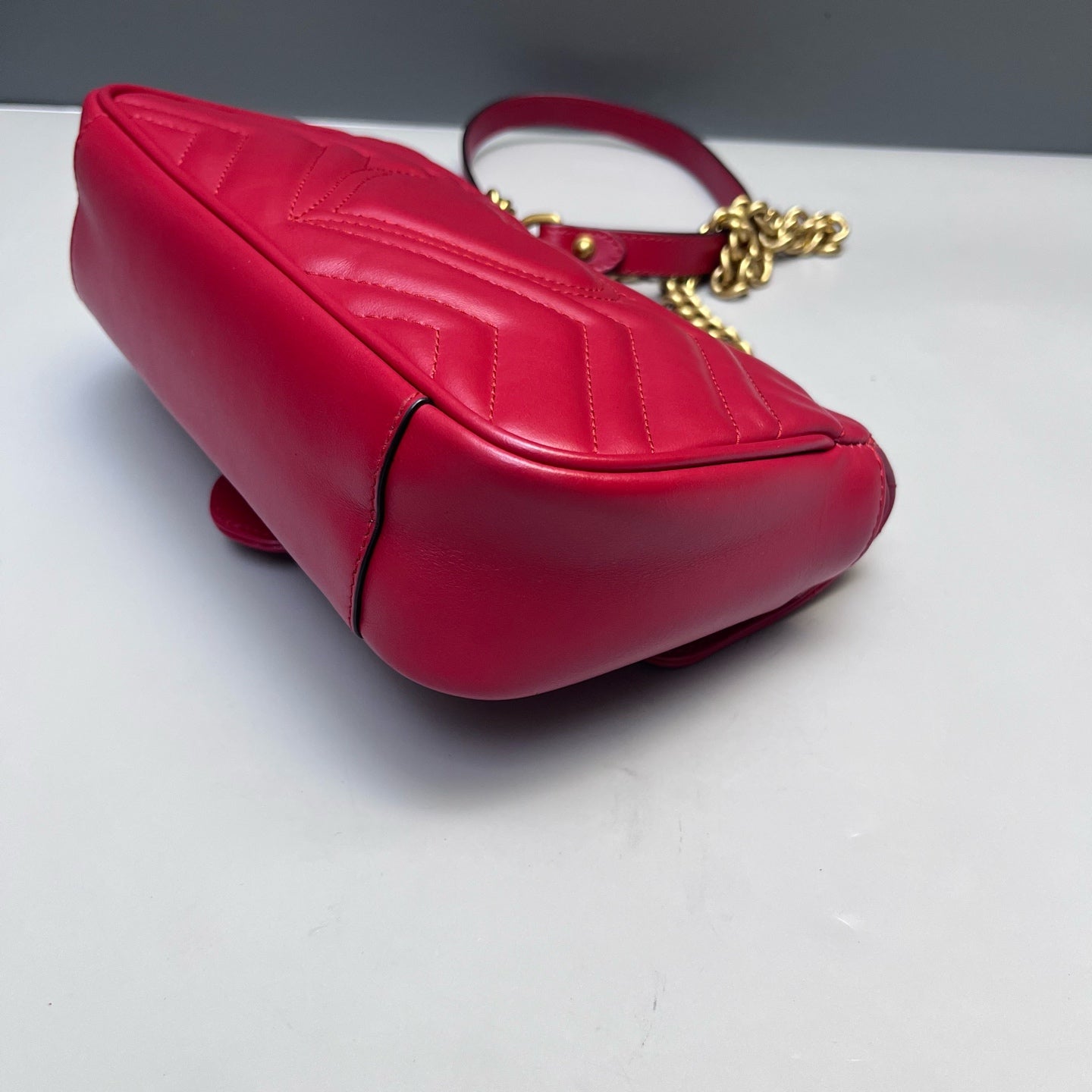 Gucci - Marmont Matelassé Shoulder Bag - Leather - Red - (small)