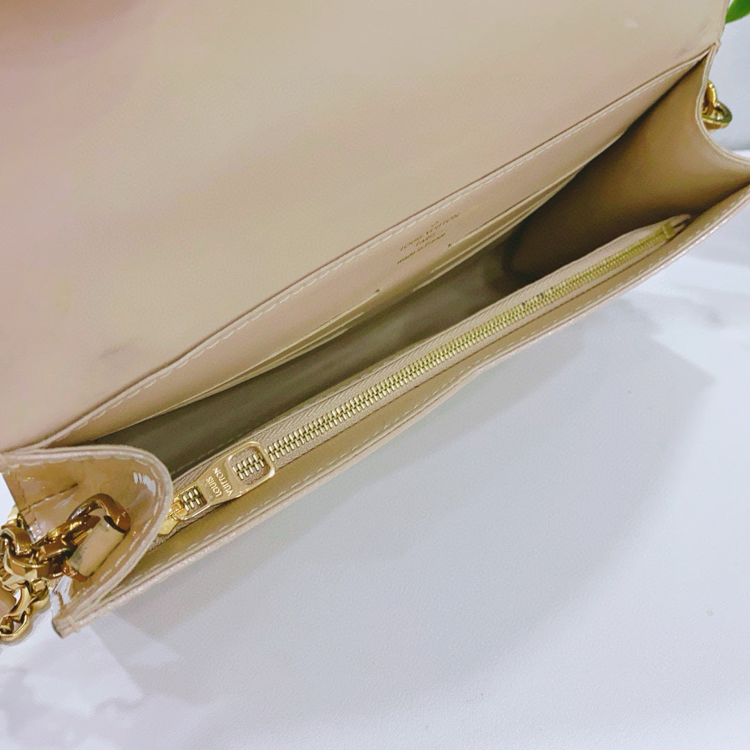 Louis Vuitton - Mira Wallet on Chain - Patent leather - Beige - (Small)