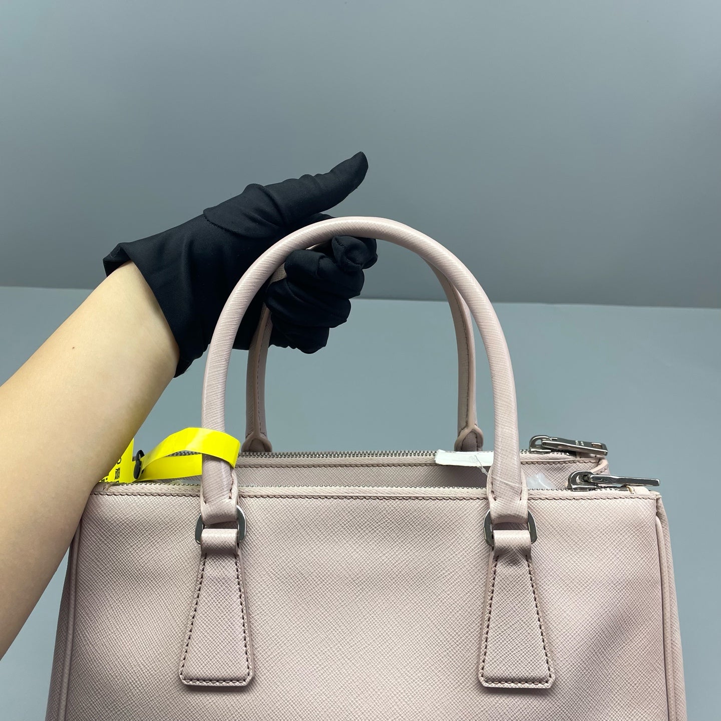 Prada - Saffiano Lux Tote (Galleria) Small - Leather - Pink - (small)