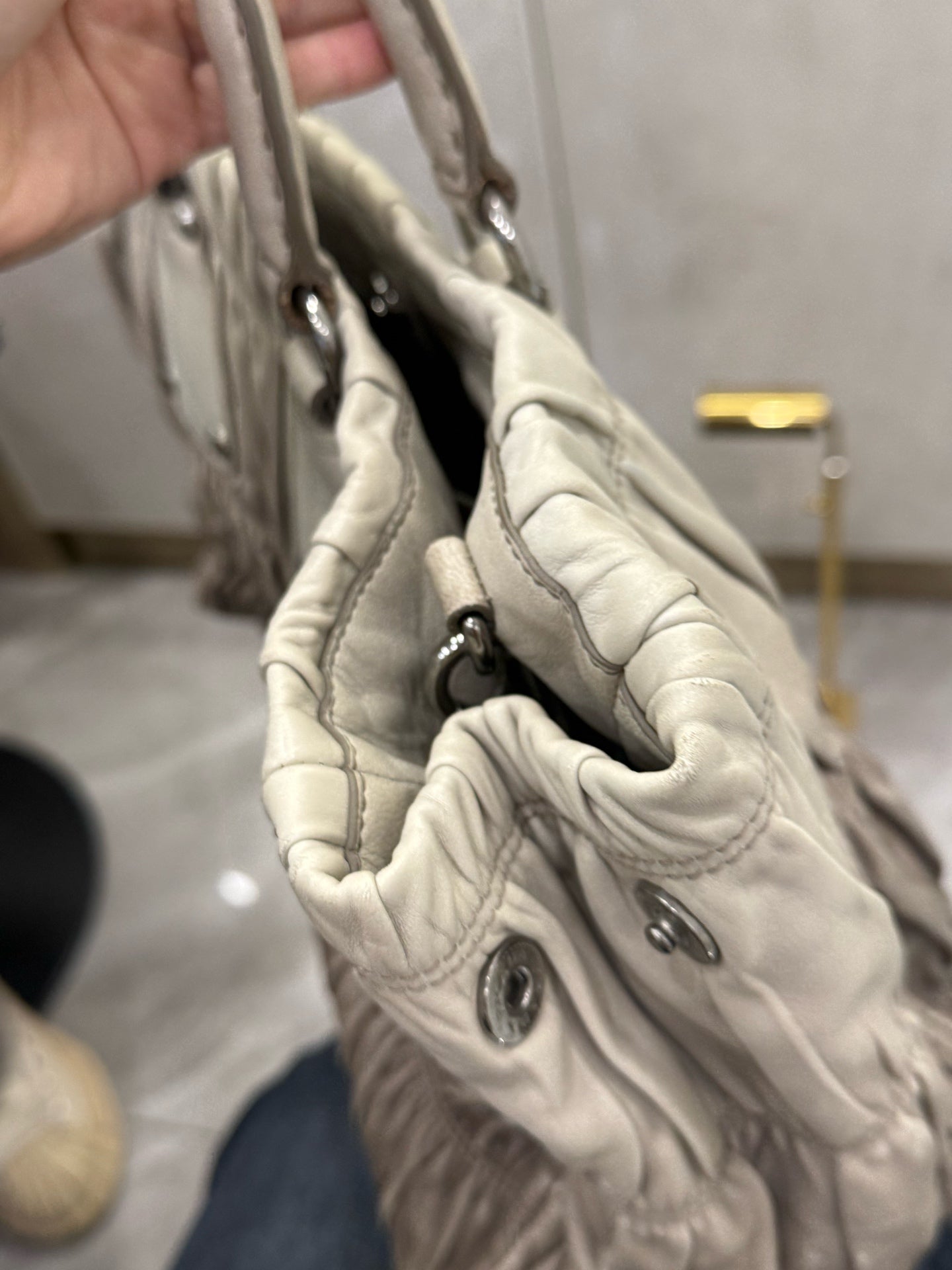 Prada - Nappa Gaufre Pleated Tote - Lambskin leather - Grey - (medium)