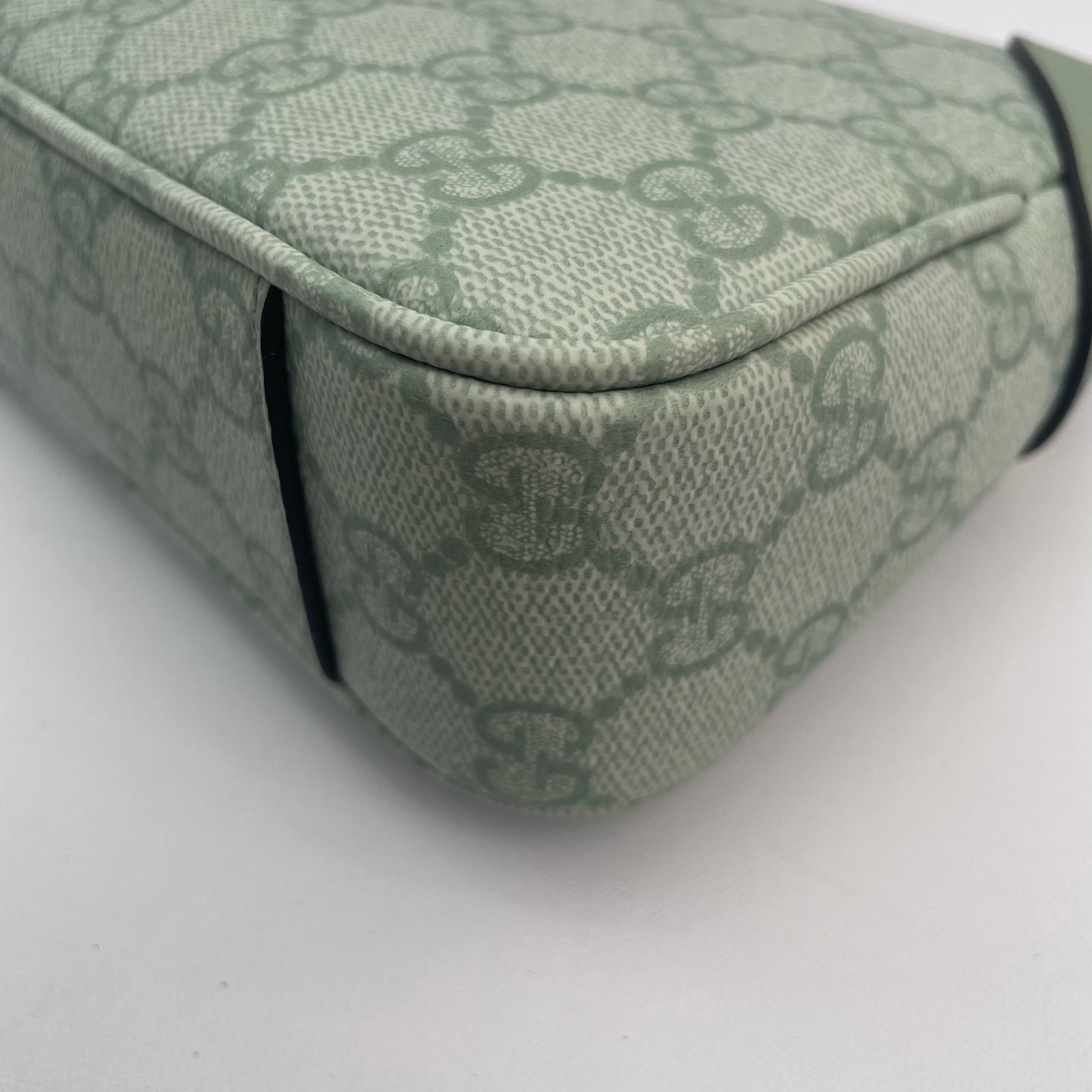 Gucci - 0436 Shoulder Bag - GG Supreme coated canvas with leather trim - Mint Green with Gold-Tone Hardware - (mini)