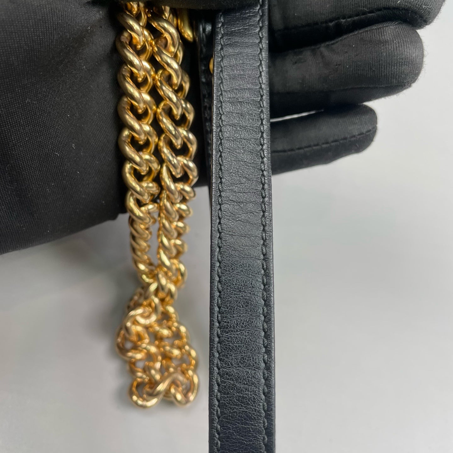 Gucci - GG Marmont Matelassé Shoulder Bag - Leather - Black - (Medium)