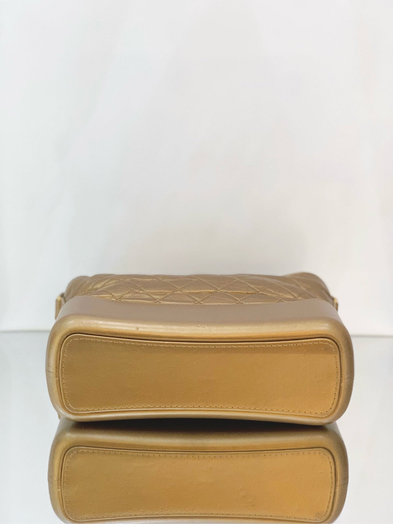 Chanel - Gabrielle Hobo Bag - Aged calfskin and smooth calfskin - Gold - (Medium)