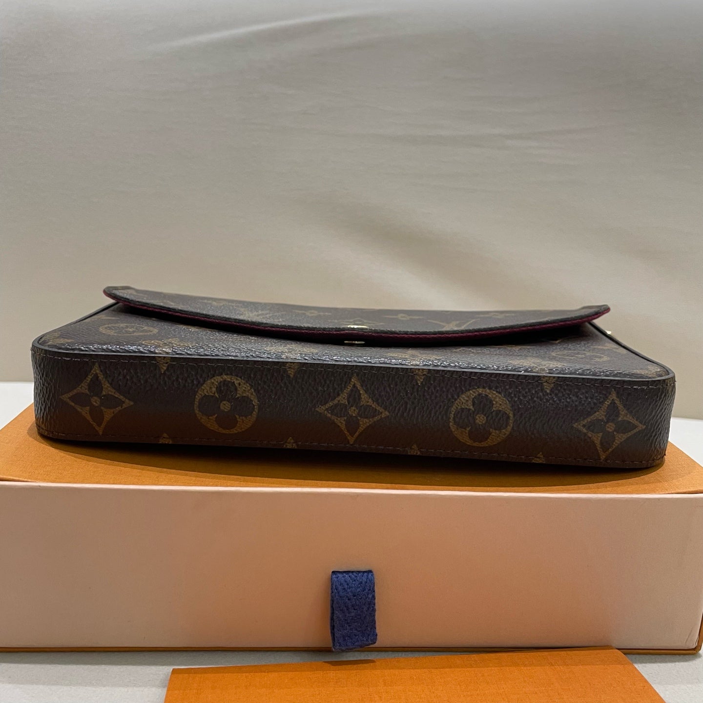 Louis Vuitton - Pochette Félicie - Monogram coated canvas with grained leather trim and interior - Brown - (mini)