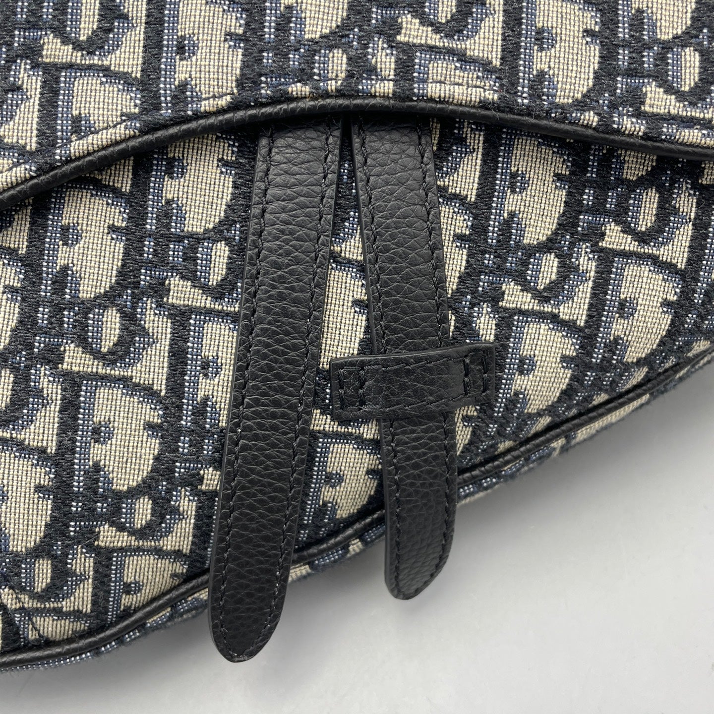 Dior - Saddle Belt Bag - Dior Oblique canvas with grained leather trim - Navy and Beige with Black accents - (Small)
