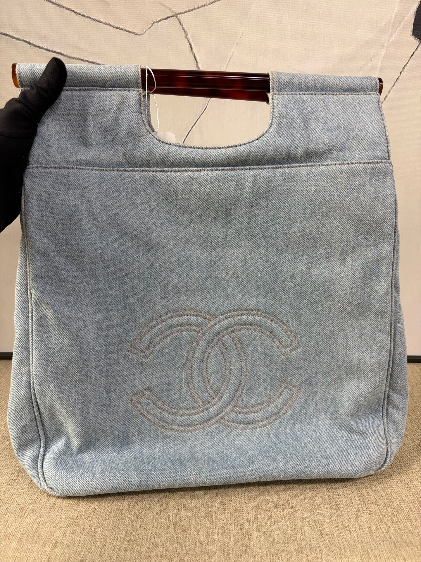Chanel - Vintage Denim Tortoiseshell Handle Tote Bag - Denim - Jeans - Blue - (medium)