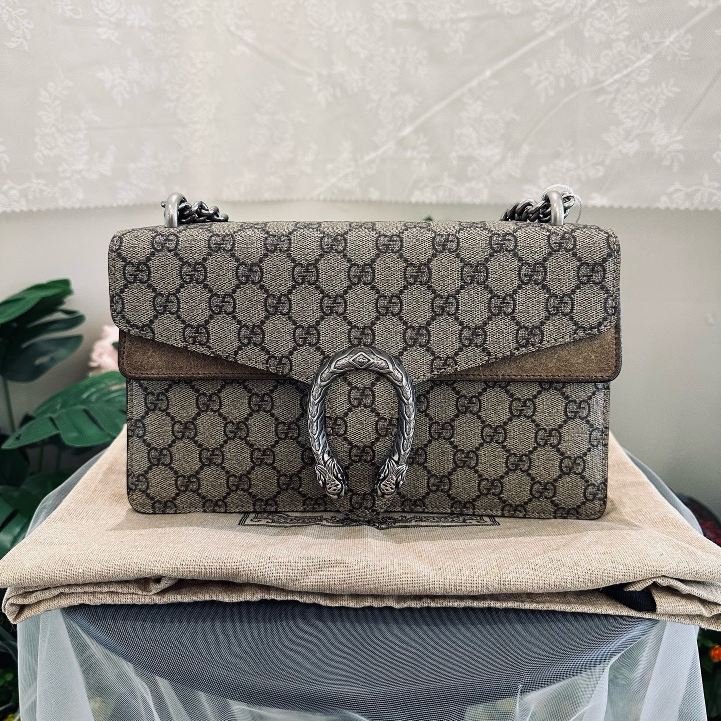 Gucci - Dionysus Medium Shoulder Bag - GG Supreme canvas with suede trim and lining - Beige and Ebony with Camel suede - (Medium)