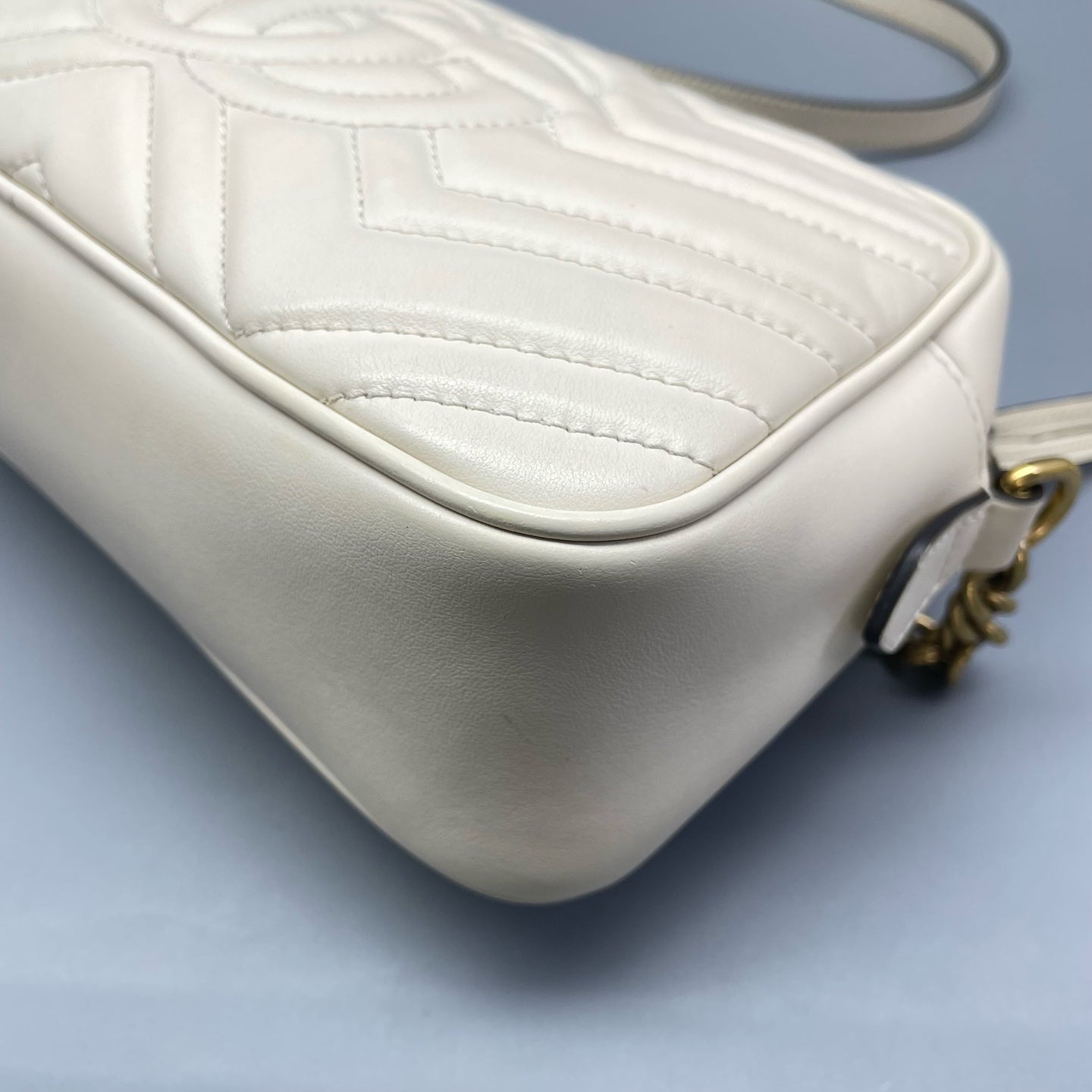 Gucci - GG Marmont Camera Bag - Matelassé leather - White - (Small)